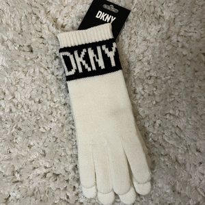 NWT DKNY Ivory Gloves w/Finger Holes.